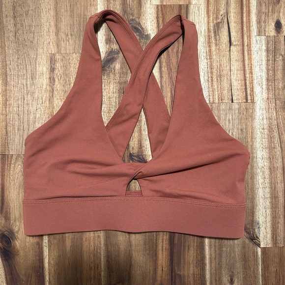 2 Fabletics Sports Bras with cute cut out ~ Small - Picture 7 of 7